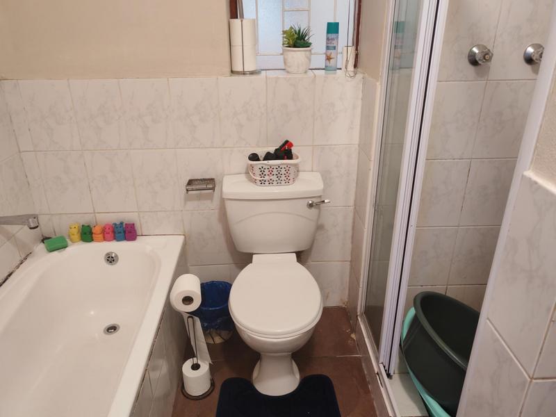 2 Bedroom Property for Sale in Northcliff Western Cape